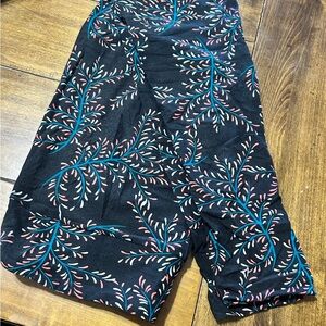 LuLaRoe Black Leggings with Teal and Pink Leaf Print
